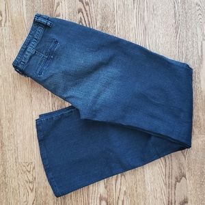 (28) BCBGMAXAZRIA Bella Bootcut Dark Wash Jeans Denim Contemporary Comfy